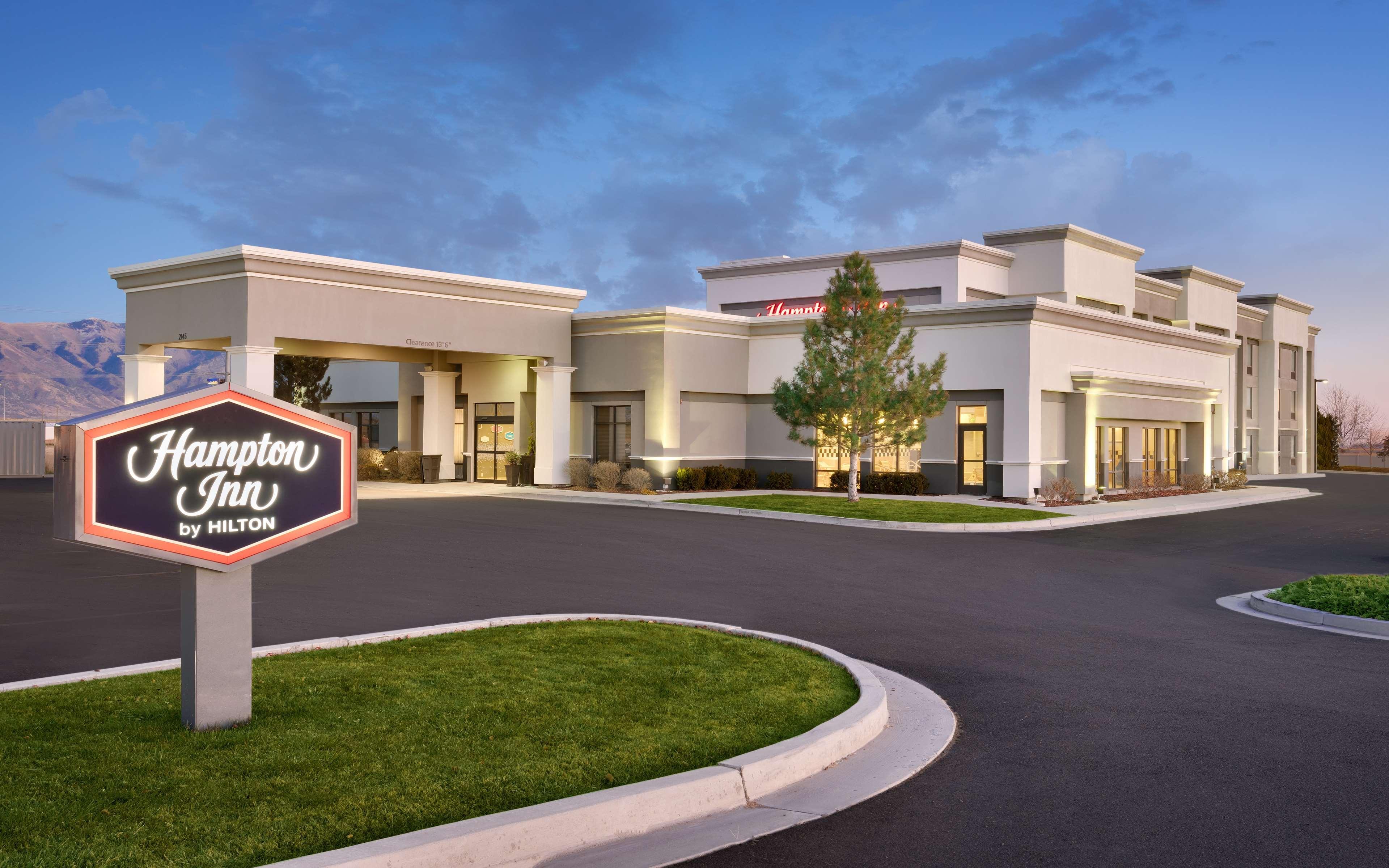Hampton Inn Tremonton Exterior photo