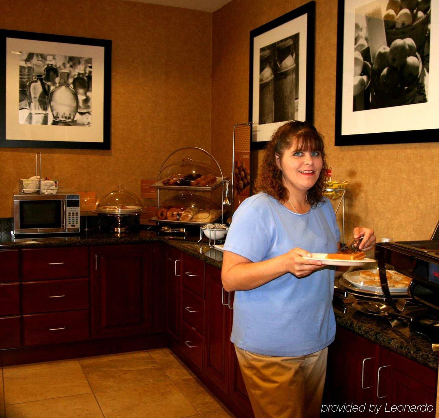 Hampton Inn Tremonton Restaurant photo