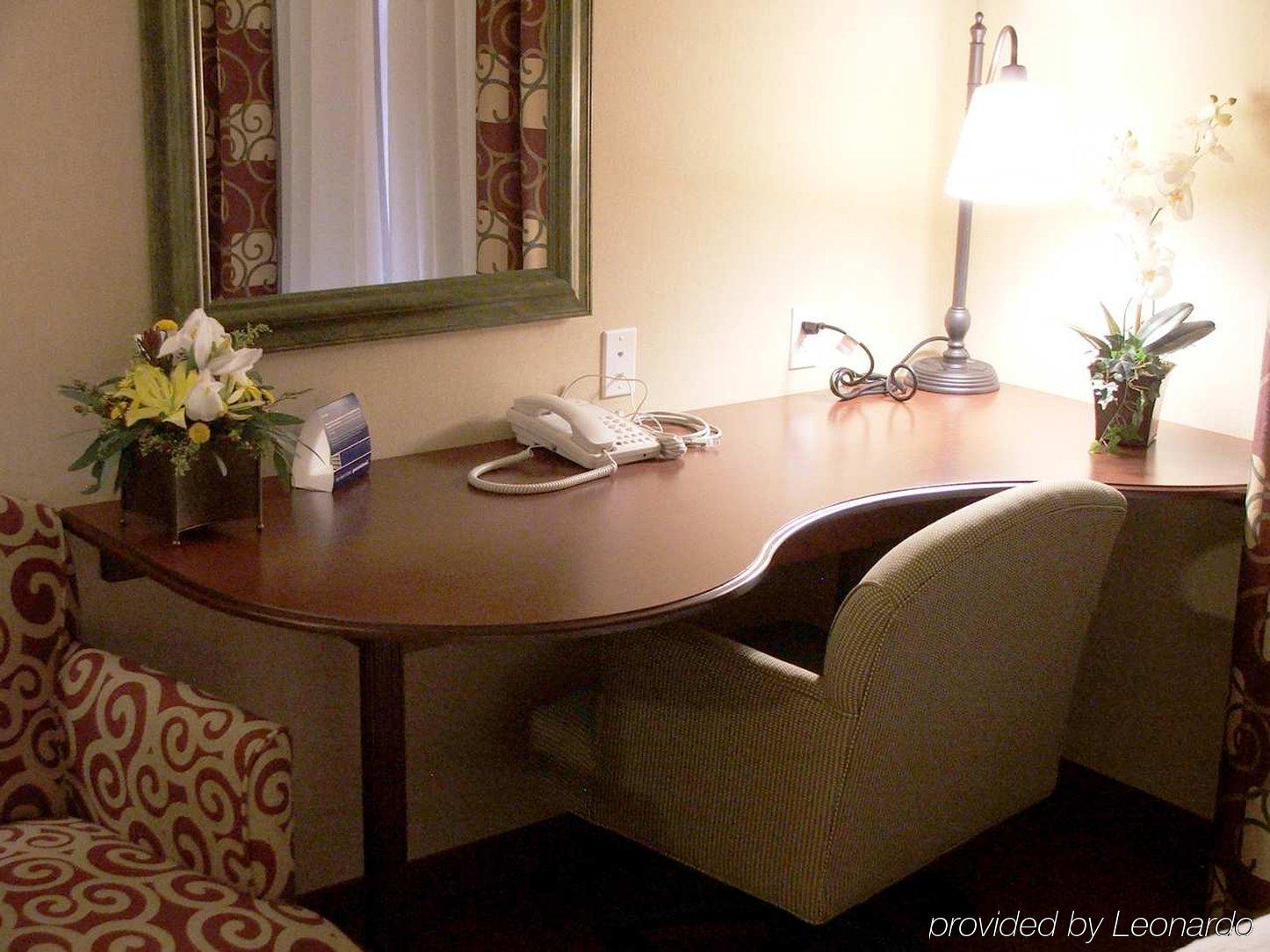 Hampton Inn Tremonton Room photo